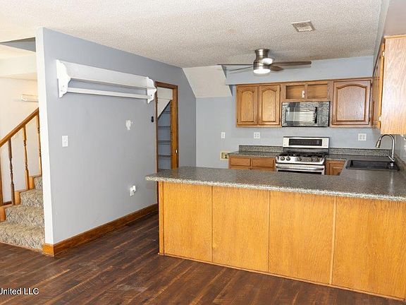 2nd image of 8735 Five Oaks Dr W