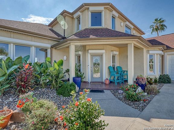 3rd image of 411 PORPOISE DR