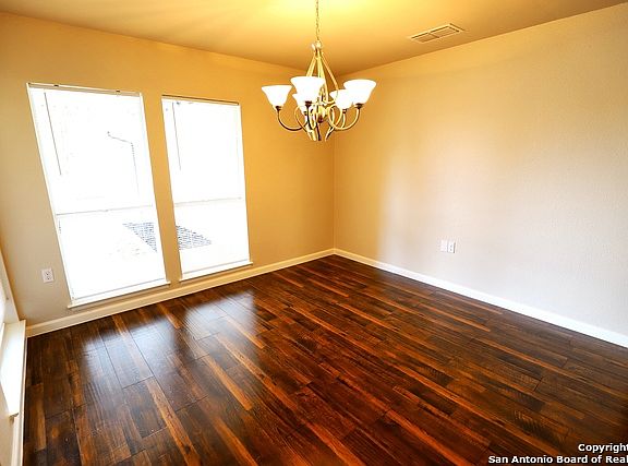 5th image of 10251 Plumas Dr
