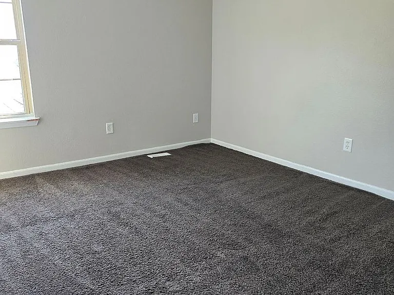 1505 Greensboro Dr — Photo 8