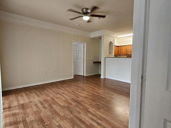 4th image of 8550 TOUCHTON Road #218