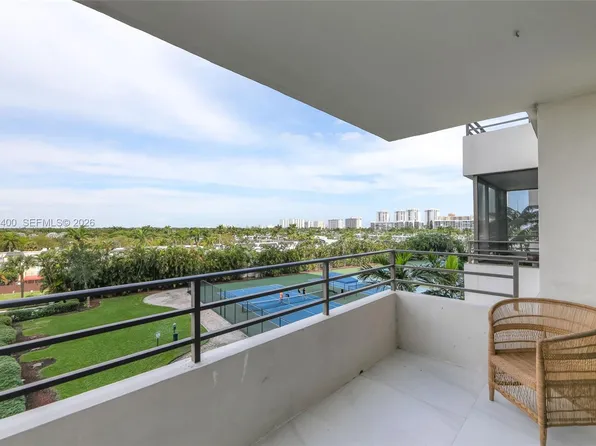 600 Three Islands Blvd APT 403, Hallandale Beach, FL 33009