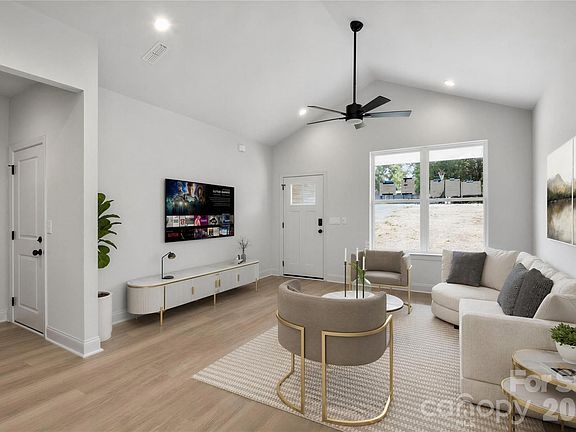 4th image of 214 Arizona Pl NW