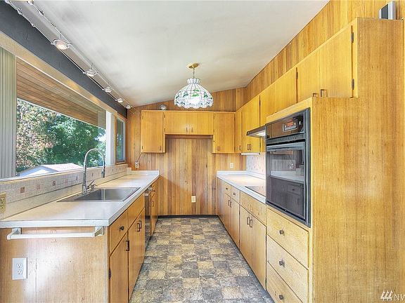 3rd image of 12604 23rd Street Ct E