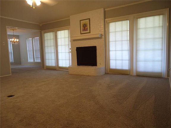 4th image of 3422 Country Club Pl