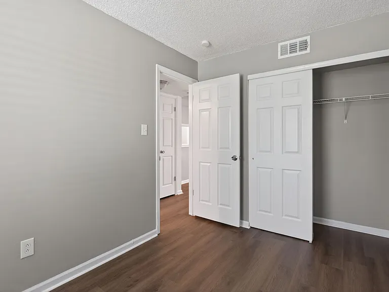 3528 Dublin Ct — Photo 10