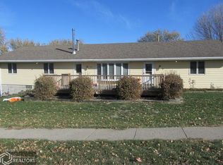 1618 N Grant Rd, Carroll, IA 51401