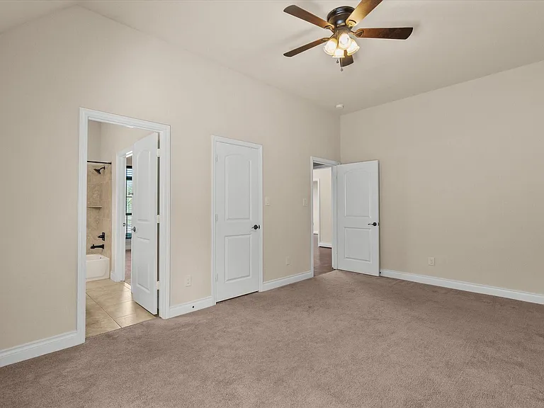 2524 Davis Prairie Ln — Photo 36