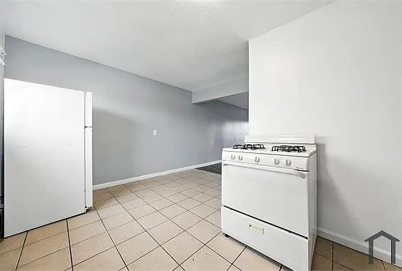 7123 Holly St #D — Photo 14