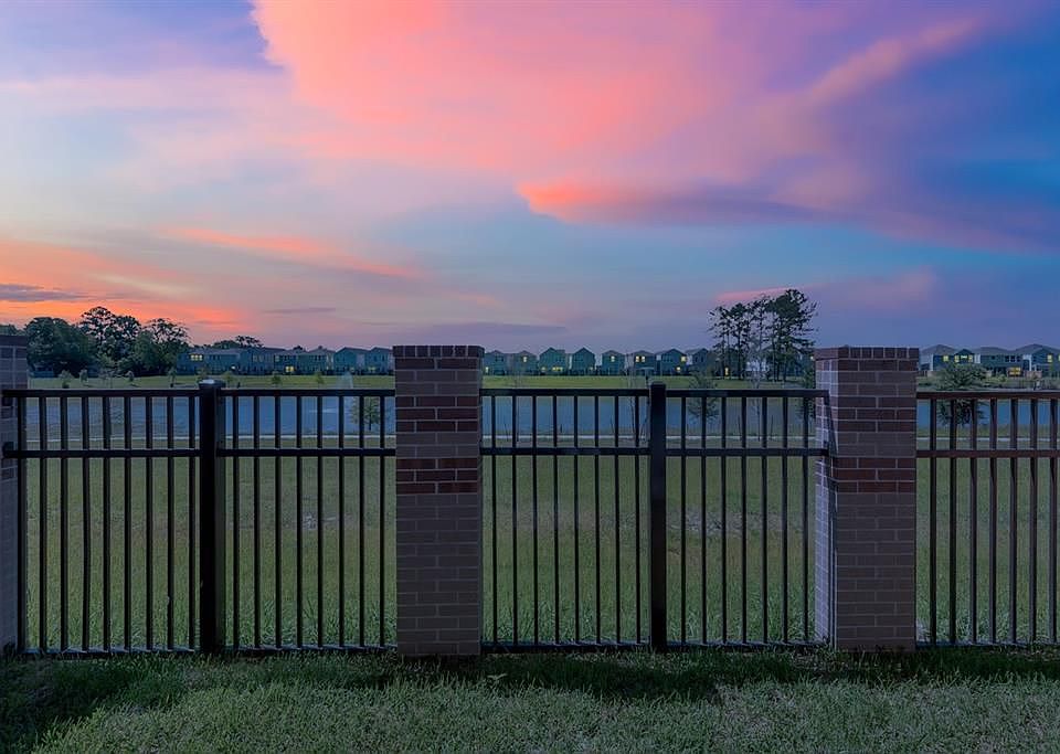 1st image of 9811 Grassy Hollow Dr