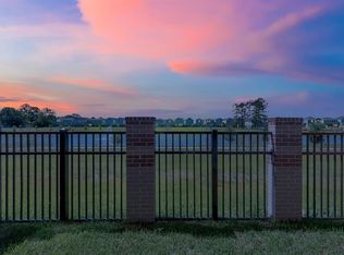 9815 Grassy Hollow Dr, Houston, TX 77080