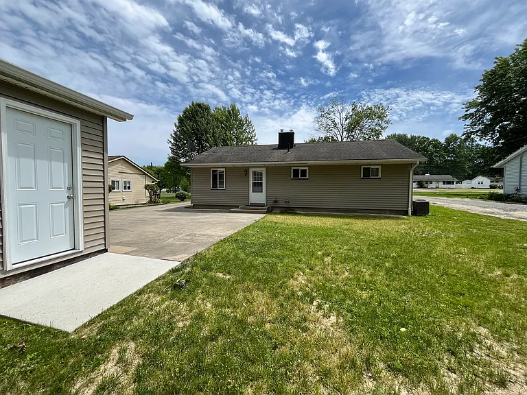 2308 Clearview Dr — Photo 5