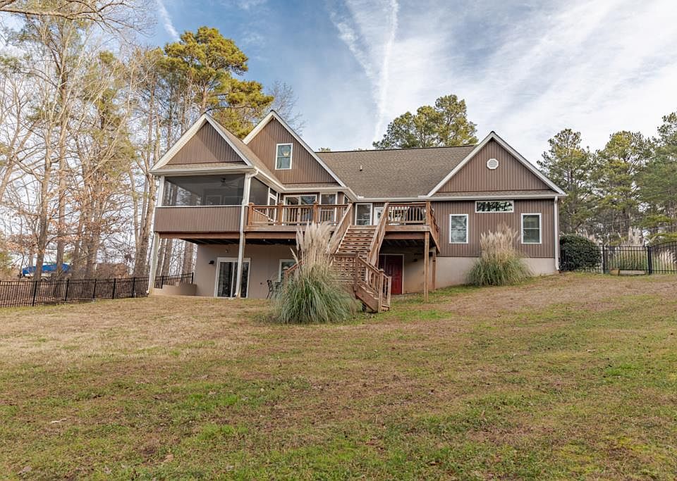 1st image of 108 Cedar Dr