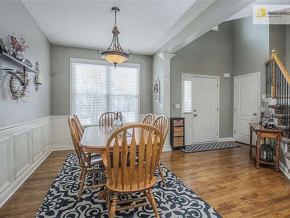 Wainscoting!