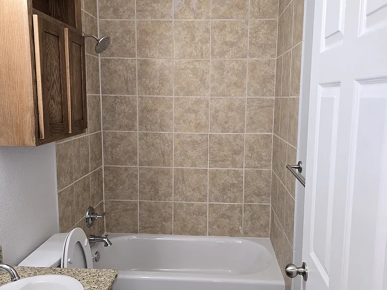 1708 E Leon St — Photo 6