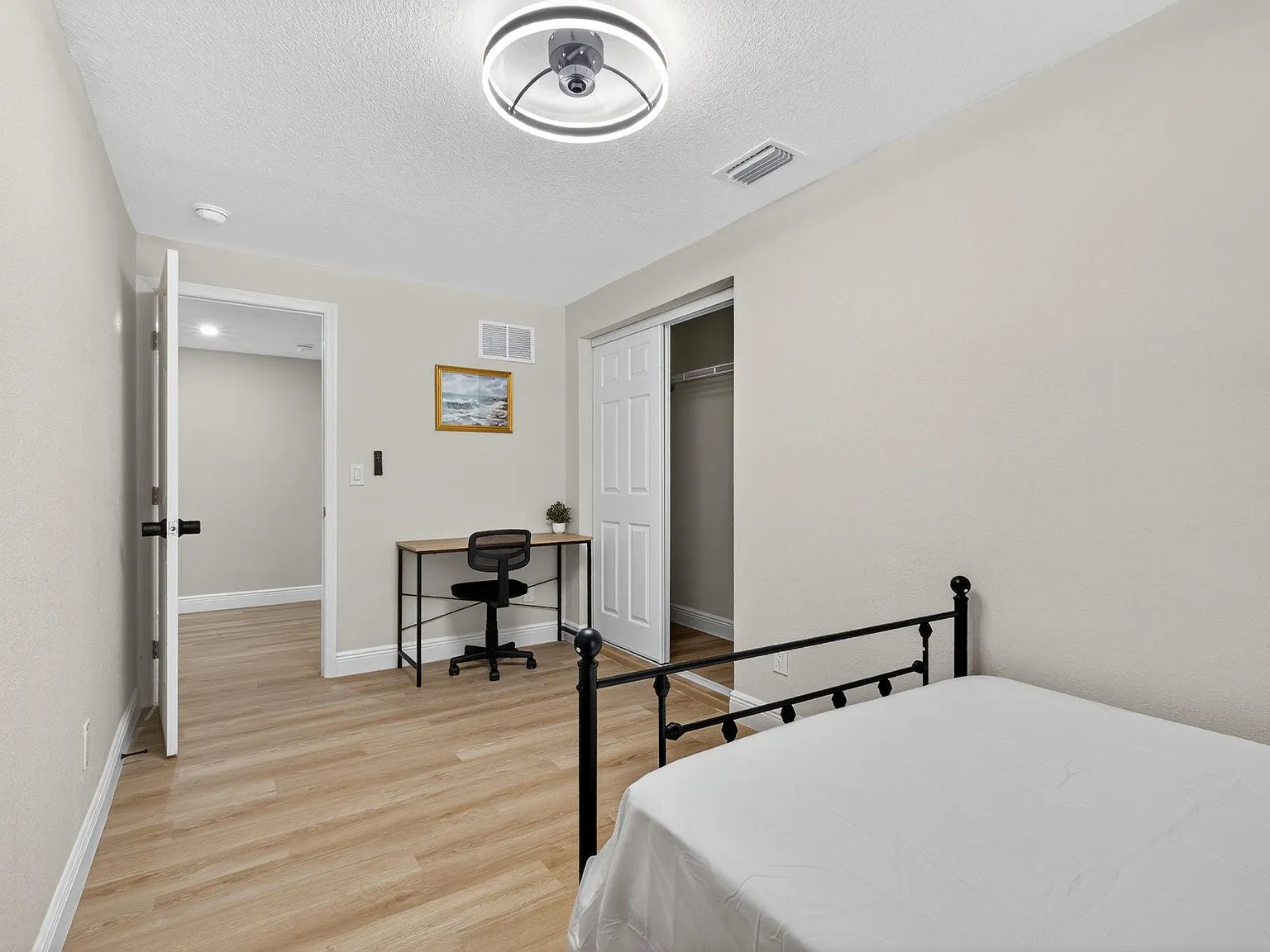 4 bed, 3.0 bath, 2250 sqft, $1,248 — Photo 2
