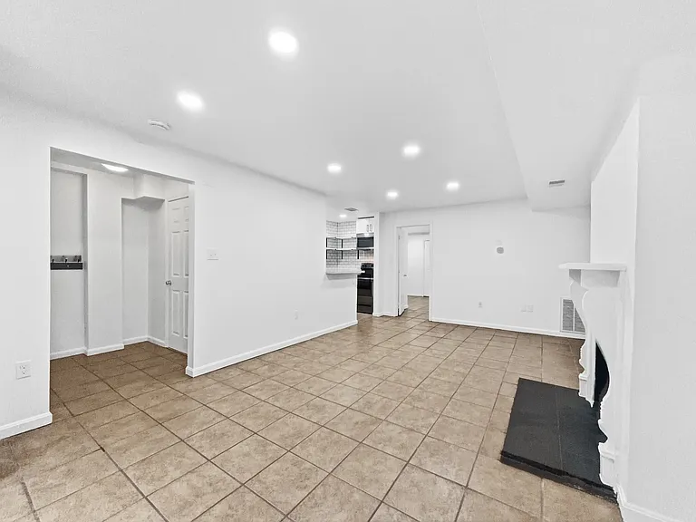 Living/dining area