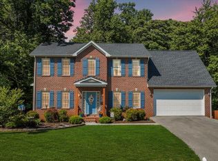 6178 Steeplechase Dr, Roanoke, VA 24018