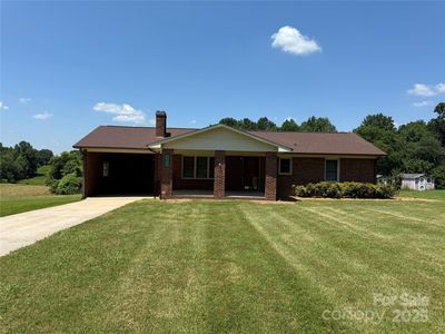 303 Mariposa Rd, Stanley, NC, 28164