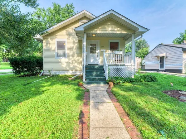 139 N Washington St, Westmont, IL 60559