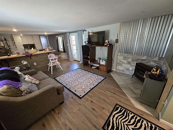 2nd image of 456 Valley View Dr