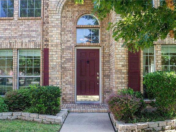 2nd image of 2864 Jerett Dr