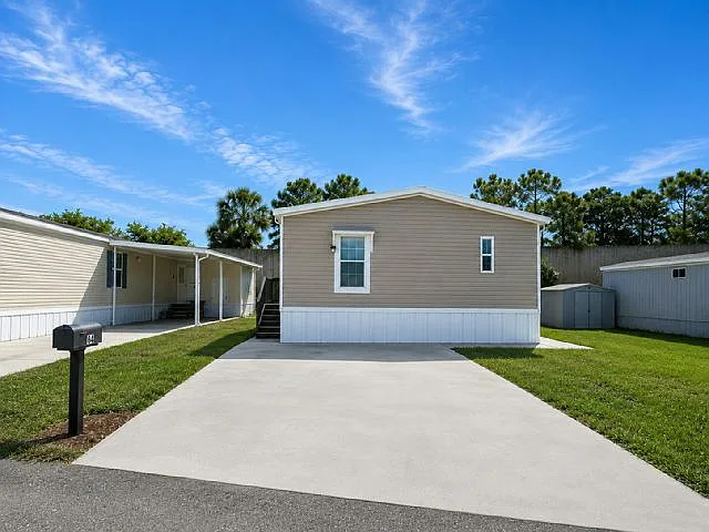 64 E Four Seasons Rd #64