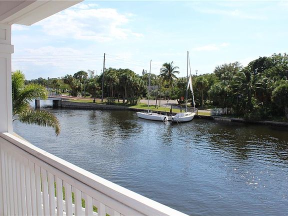 3rd image of 3877 Pompano Dr SE APT D
