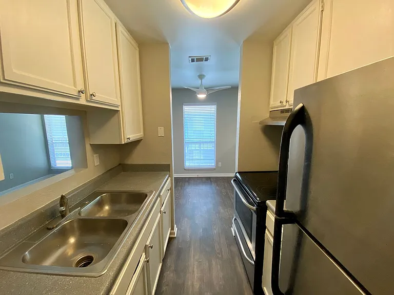 4502 Gaston Ave #322 — Photo 7