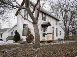 1124 N 16th St, Quincy, IL 62301