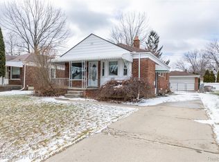6640 Gahona Ave, Allen Park, MI 48101