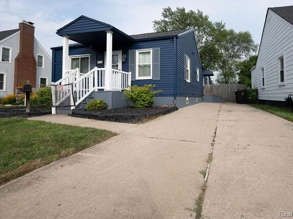 3227 Charles St, Trenton, MI 48183