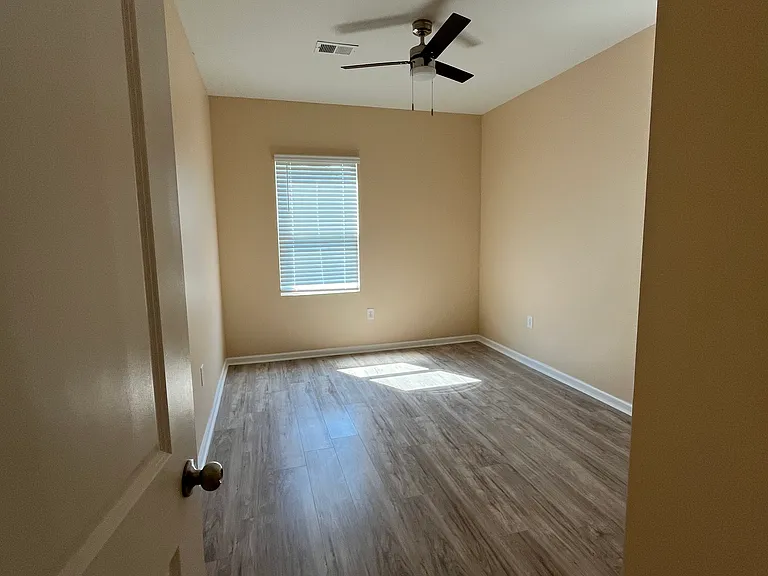 3076 Ellesmere Cir — Photo 10