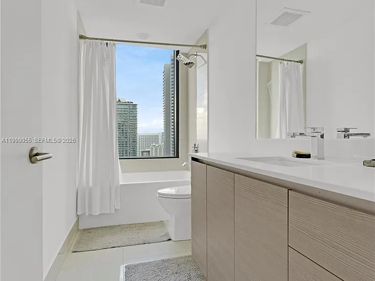 460 NE 28th St #3201 — Photo 20