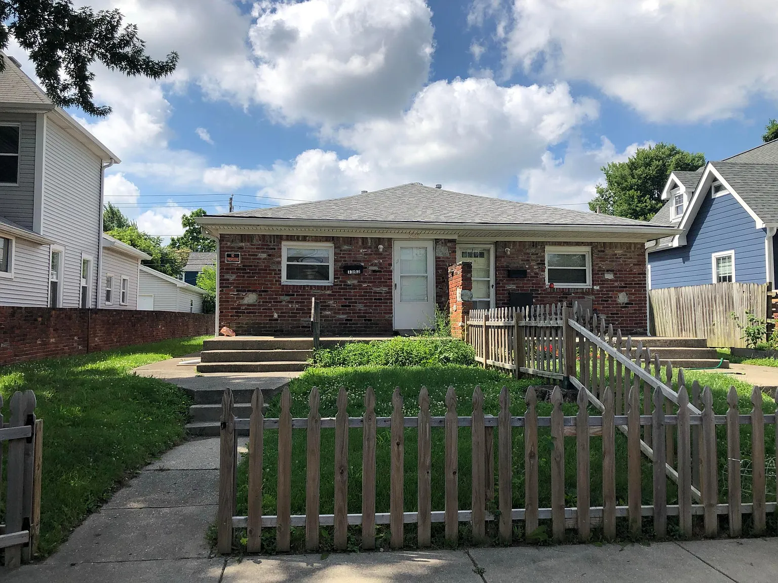 1543 Hoyt Ave photo 1