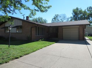 308 N 17th St, Beatrice, NE 68310