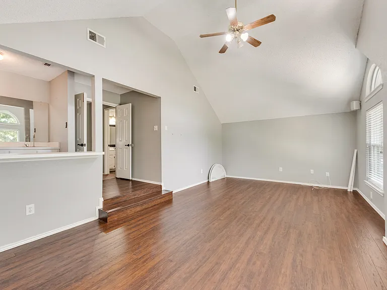 2912 Shadow Oak Ct — Photo 13