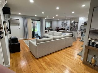 120 Fellsview Ter APT 123, Stoneham, MA 02180