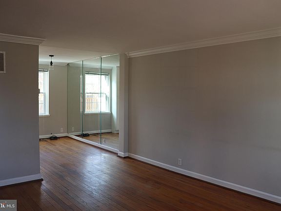 4th image of 3323 S Stafford St