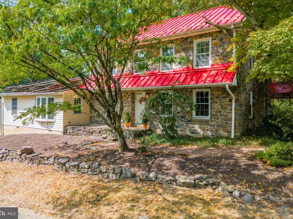 85 Bragg Rd, Schwenksville, PA 19473