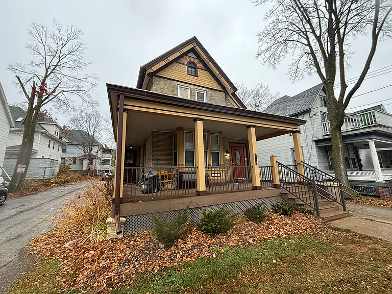 110 E Johnson St #1 — Photo 1