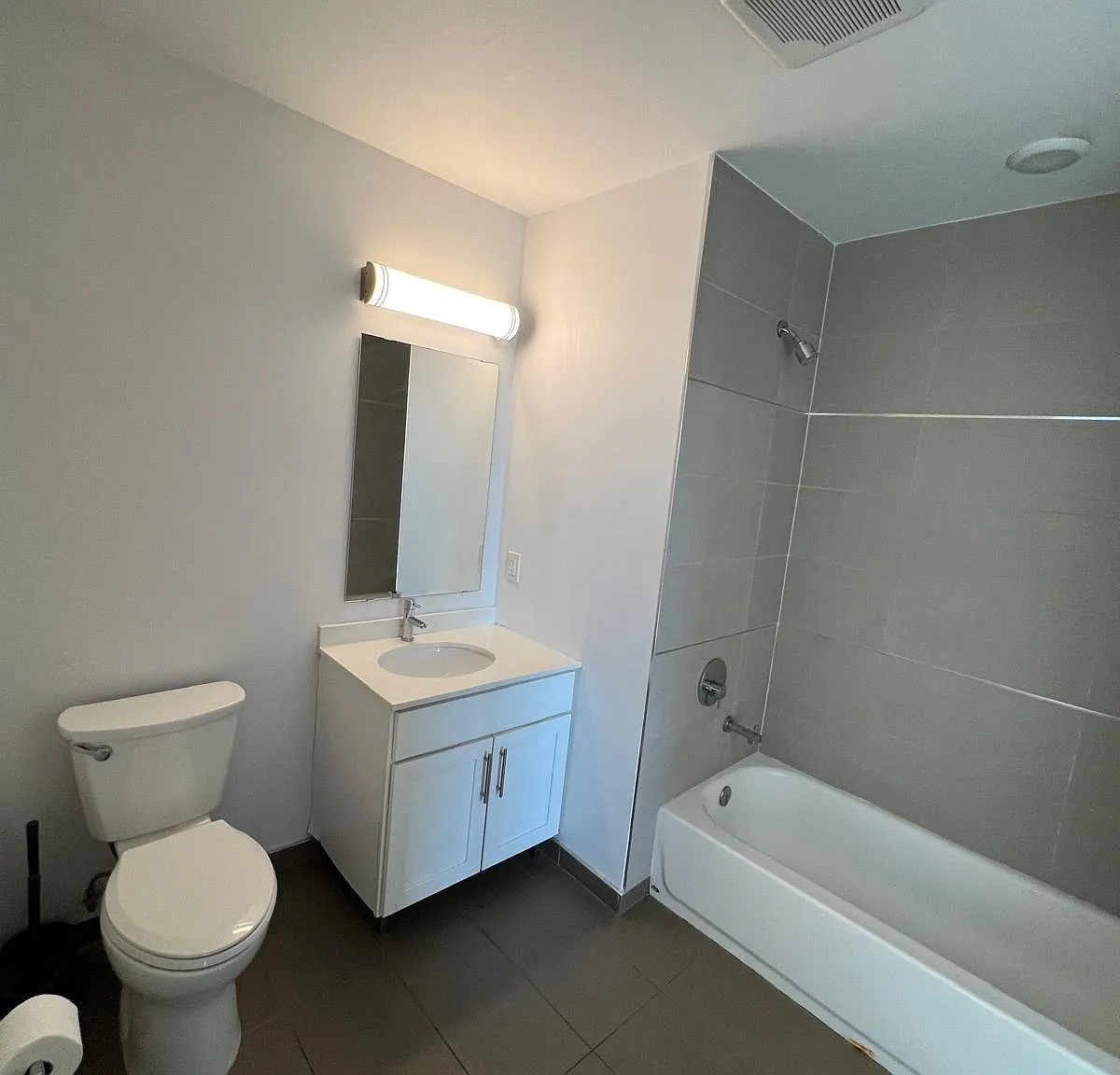 2 bed, 974 sqft, $3,000 — Photo 4