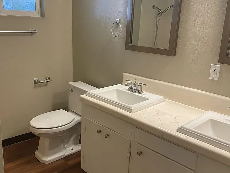 3952 Roesner Ave — Photo 12
