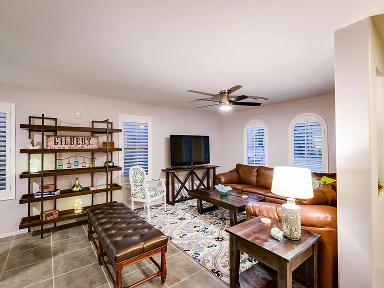 3327 E Loma Vista St — Photo 13