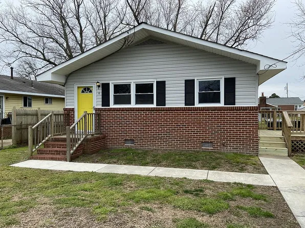 6 Connie St, Hampton, VA 23664