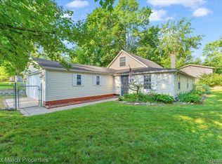 1160 Ennest Blvd, White Lake, MI