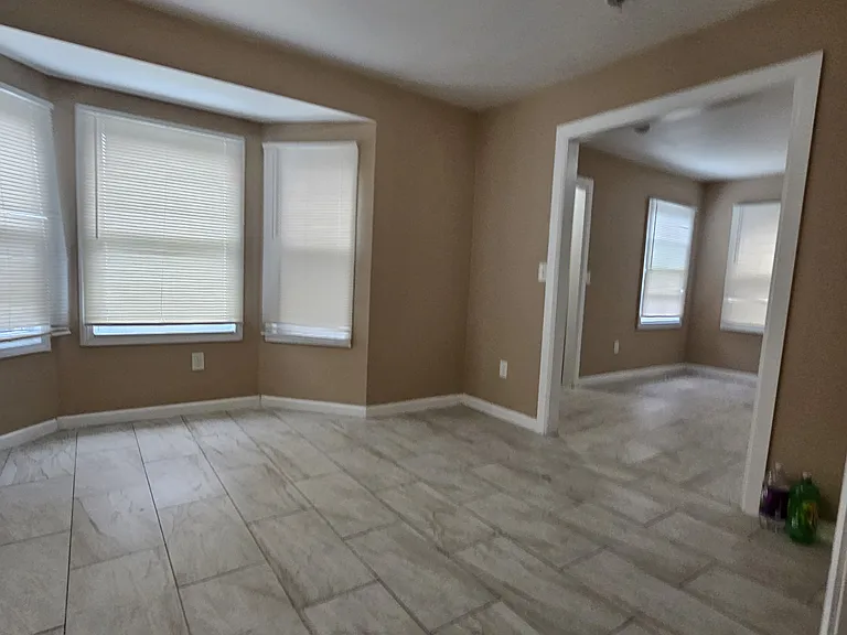 9273 Bedford St — Photo 5