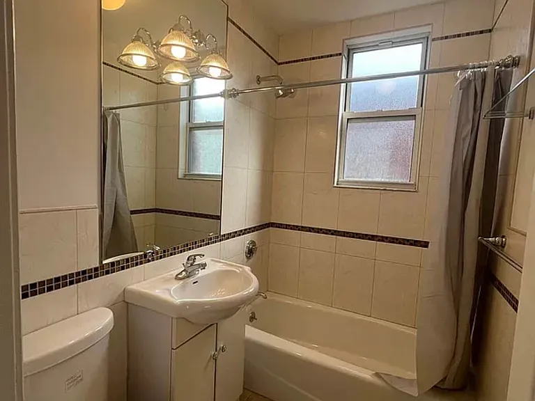6824 Owls Head Ct #2R — Photo 9