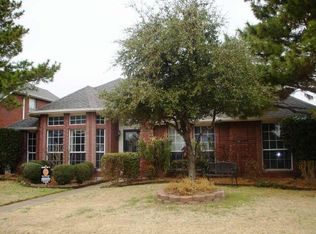 2915 Panorama Dr, Carrollton, TX 75007