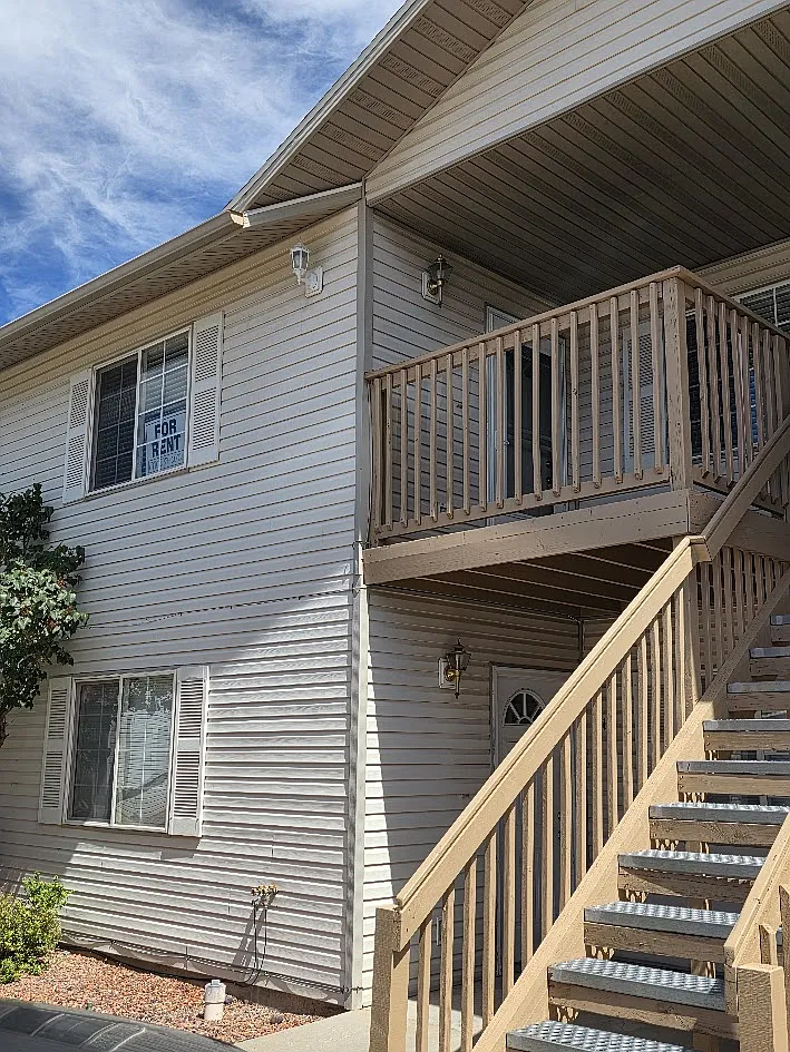 3 bed, 1040 sqft, $1,500 — Photo 1